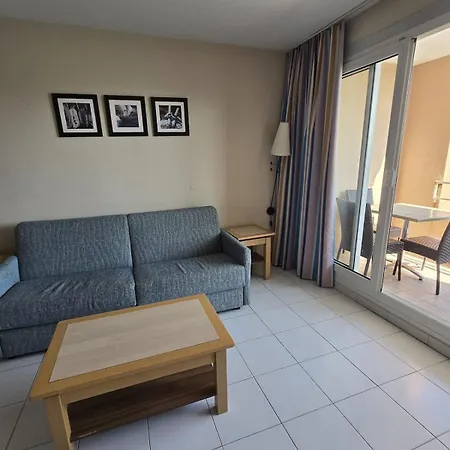 Le Balcon Bleu Apartment *